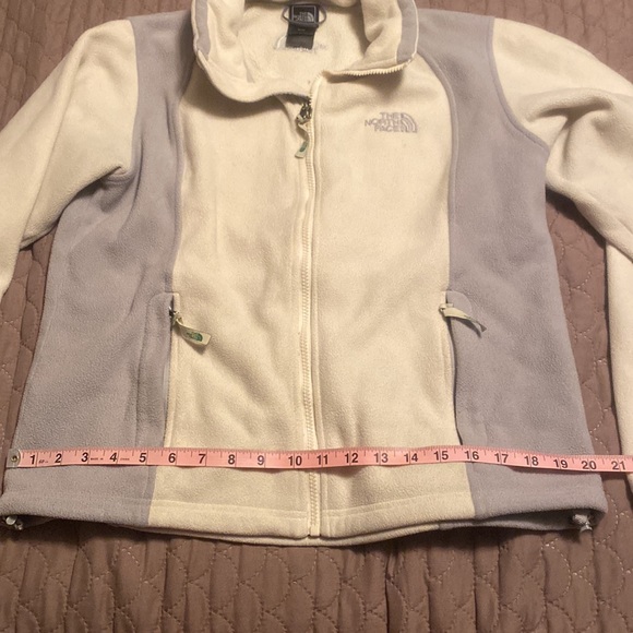 Older style North Face fleece zip up. Worn, but still has plenty of life. - Picture 6 of 9